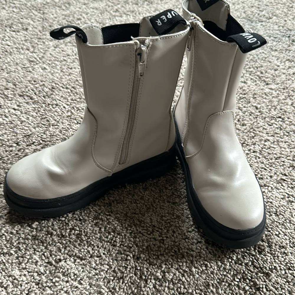 H&M kids Super Loveable mid rise boots
